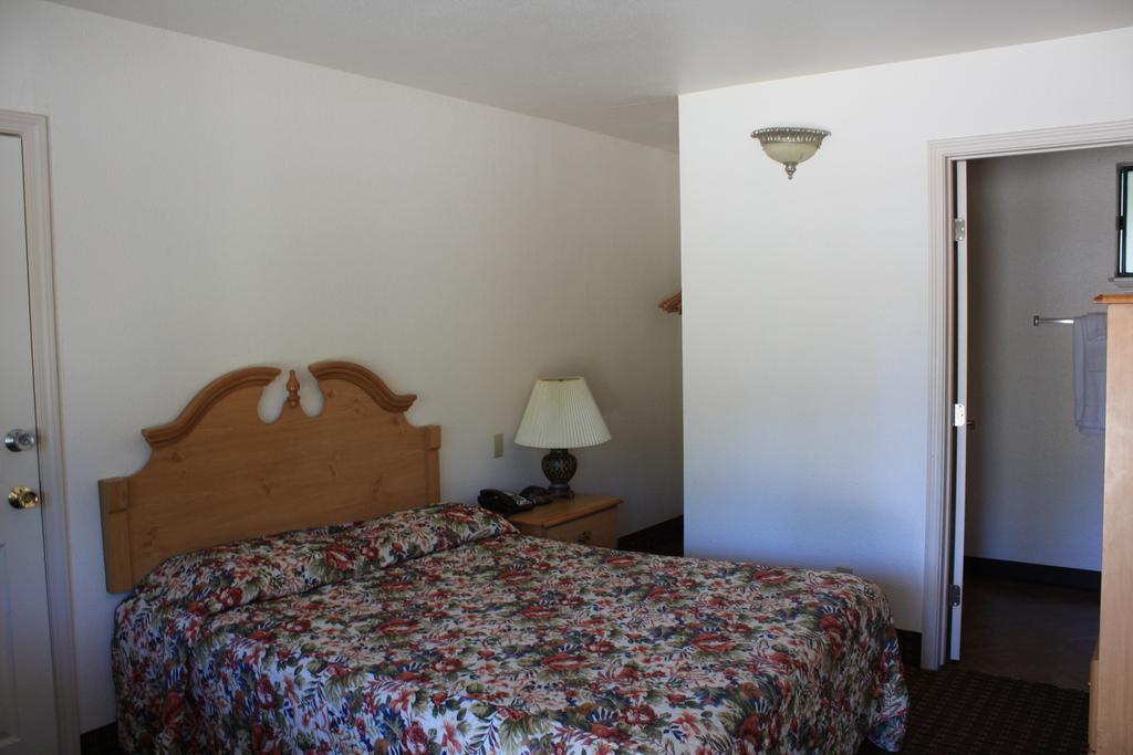 Mother Lode Motel 2*